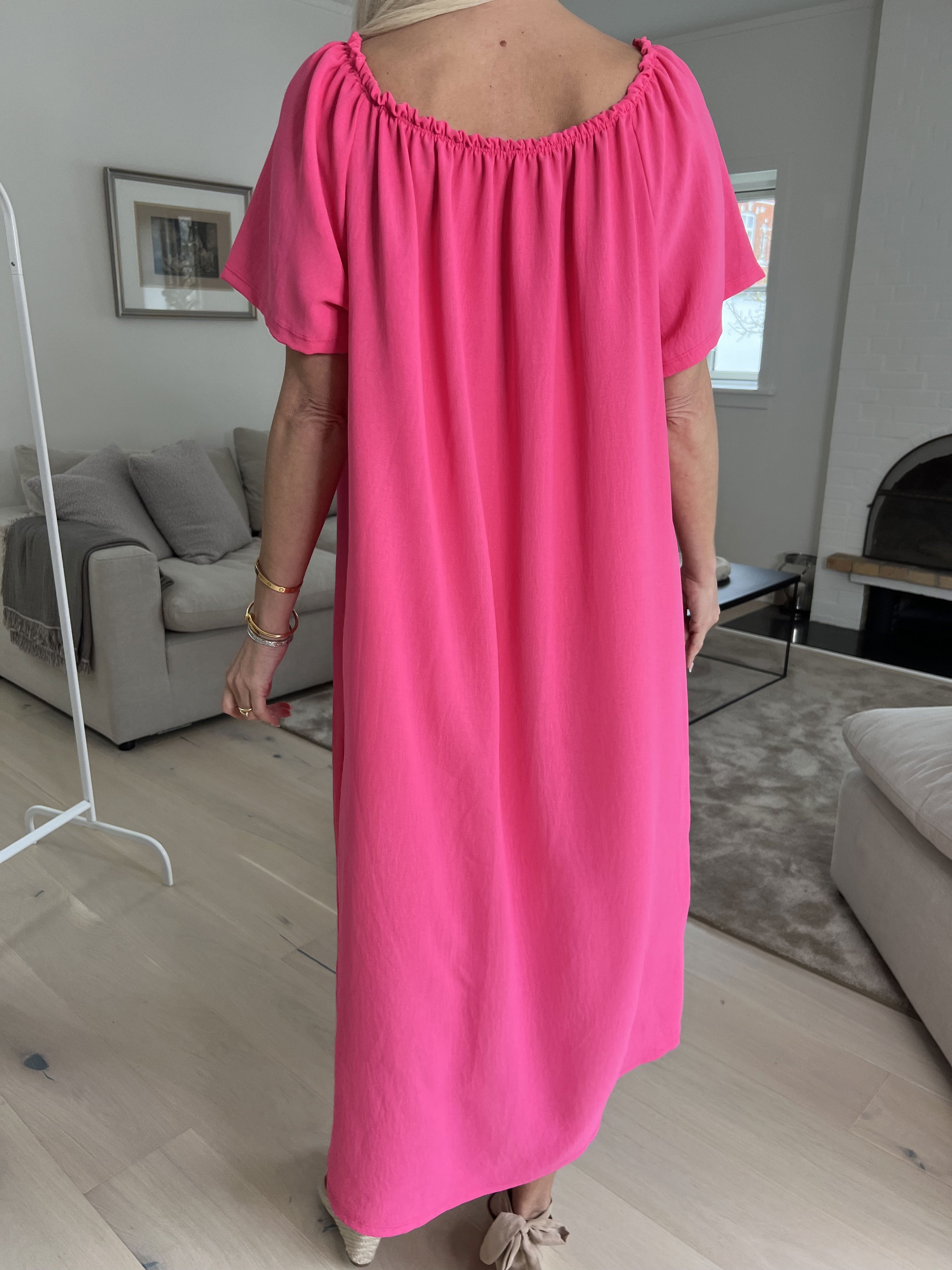 Taima - Lång enfärgad klänning med resår i nederkant